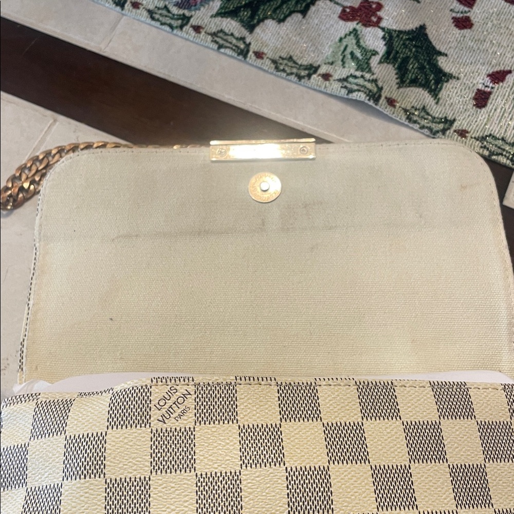 Checkered Designer Chain Bag - Picture 6 of 6